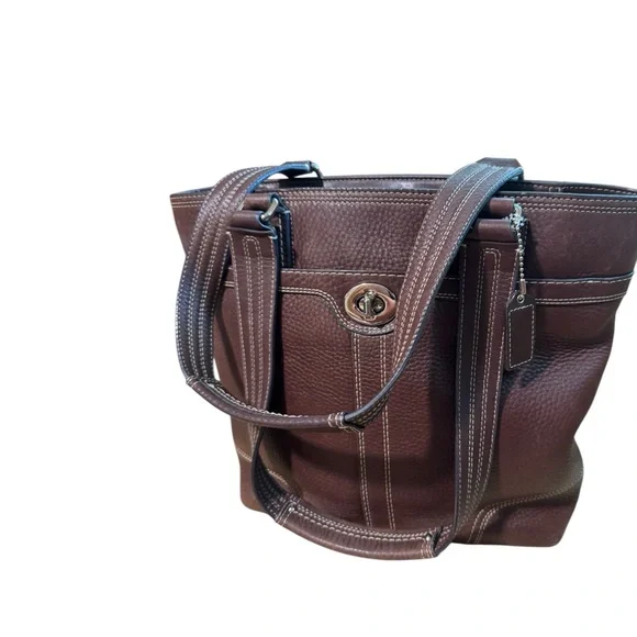 Coach Hampton Brown Pebbled Leather Tote with Structured Design and Dual Straps - Picture 2 of 12